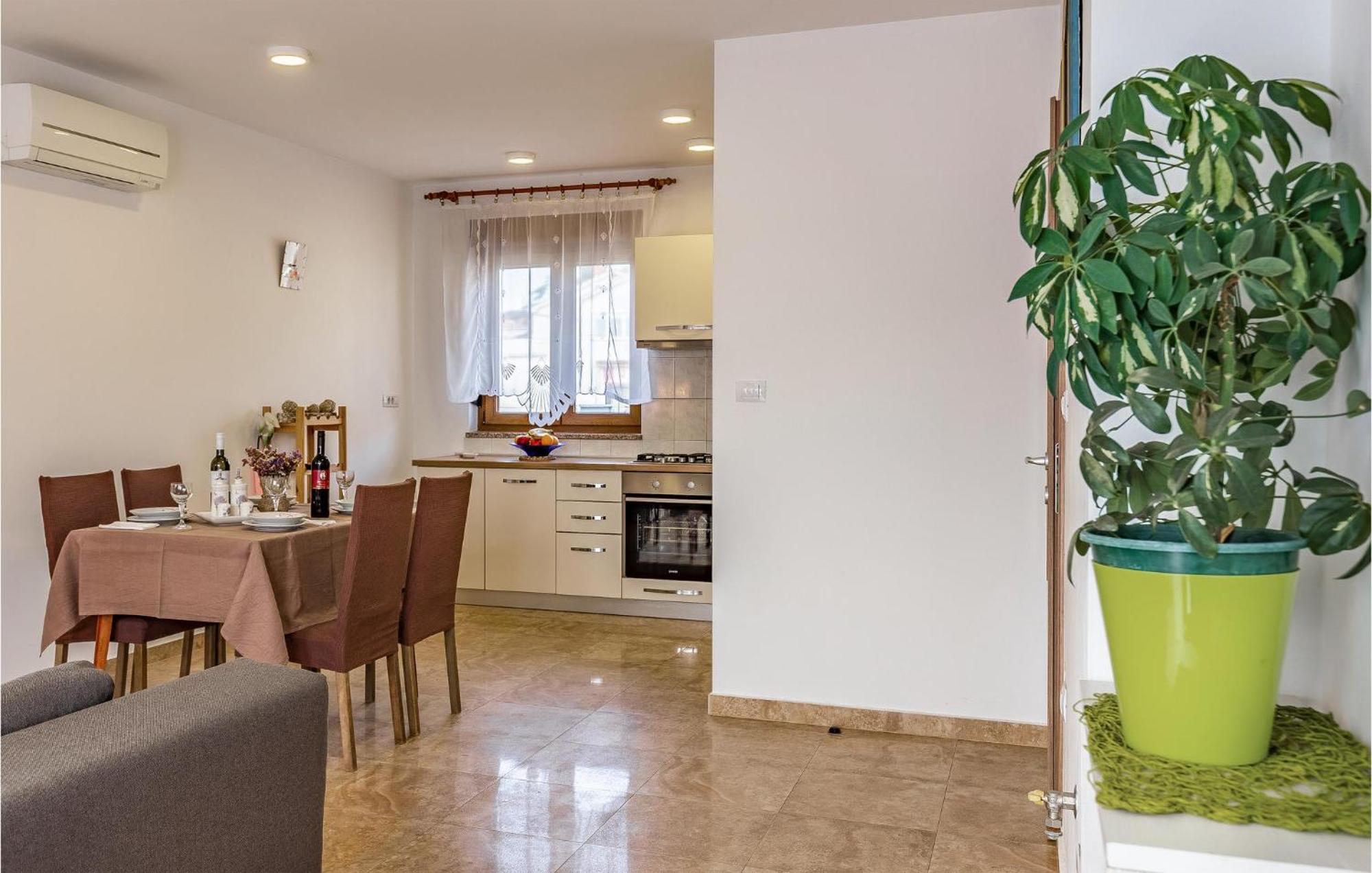 Awesome Apartment In Pula With Wifi Bagian luar foto